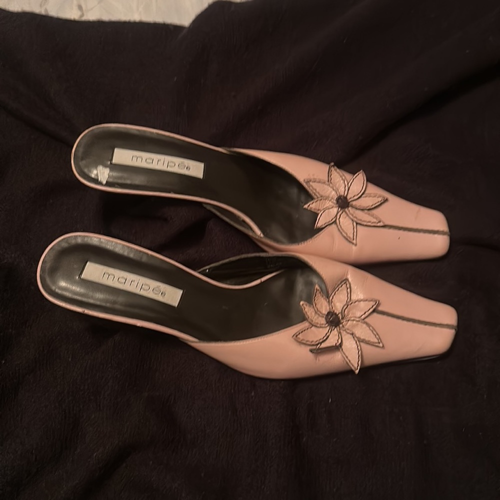 Pink slipper - Picture 2 of 2